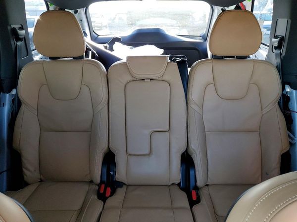 2025 VOLVO XC90 Ultra Bright