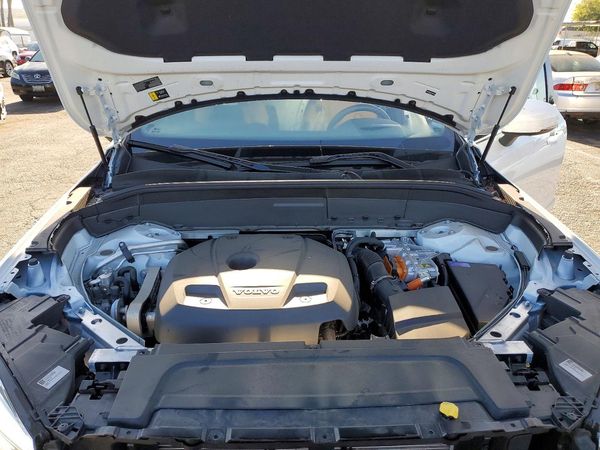 2025 VOLVO XC90 Ultra Bright