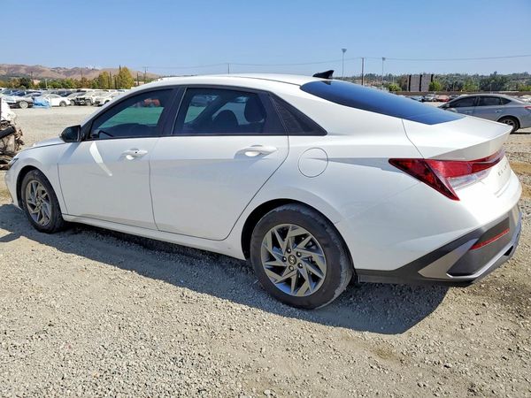 2024 HYUNDAI ELANTRA