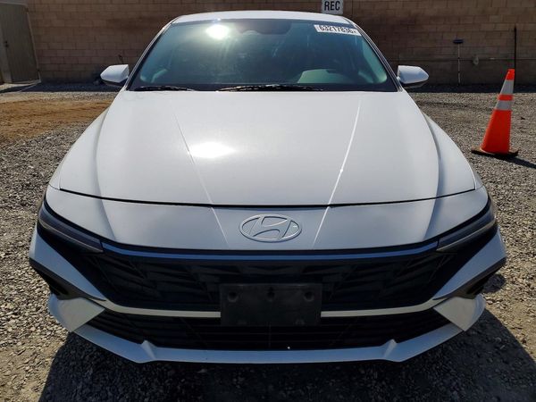 2024 HYUNDAI ELANTRA