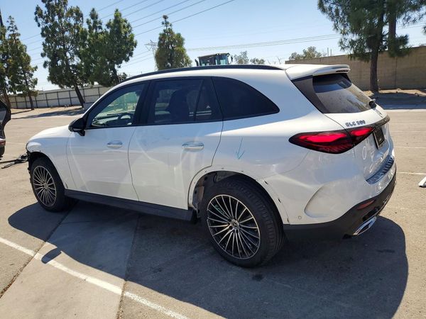 2026 MERCEDES-BENZ GLC GLC300