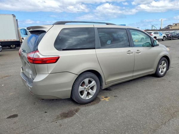 2016 TOYOTA SIENNA