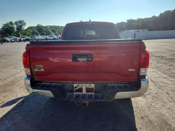 2017 TOYOTA TACOMA