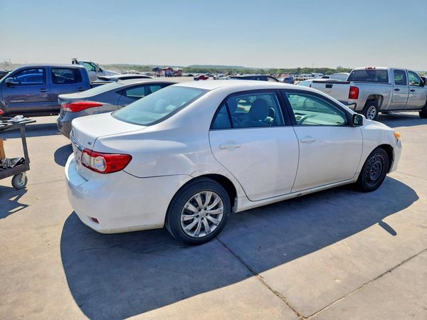 2013 TOYOTA COROLLA