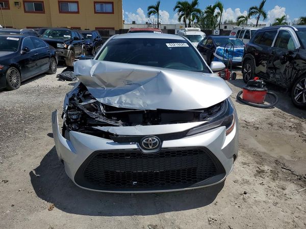 2021 TOYOTA COROLLA