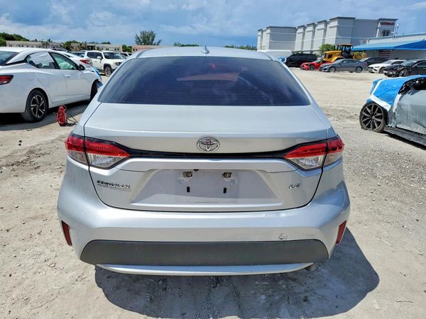 2021 TOYOTA COROLLA