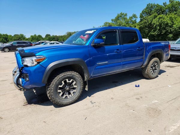 2017 TOYOTA TACOMA