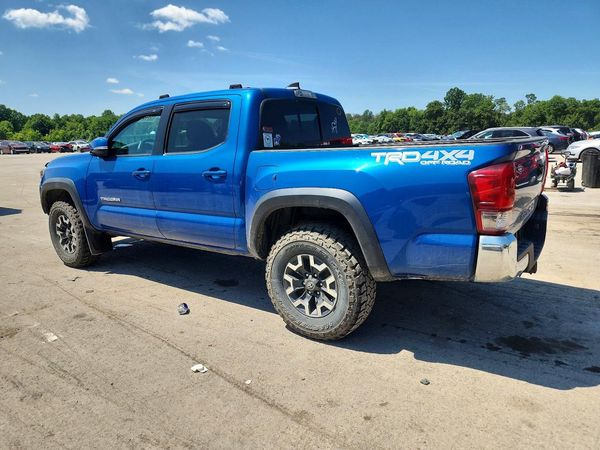 2017 TOYOTA TACOMA