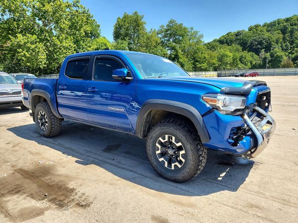 2017 TOYOTA TACOMA