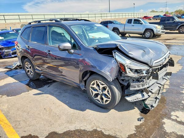 2021 SUBARU FORESTER Premium