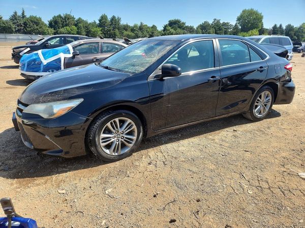 2015 TOYOTA CAMRY