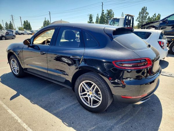 2017 PORSCHE MACAN