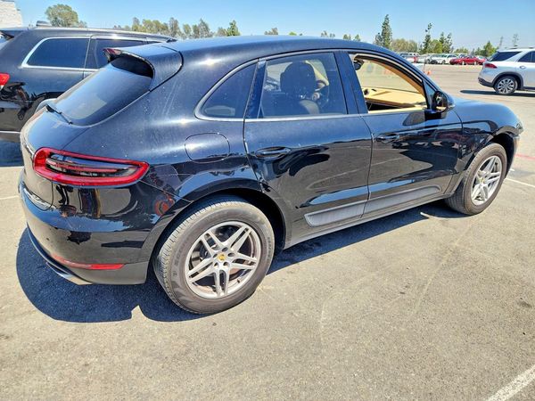 2017 PORSCHE MACAN