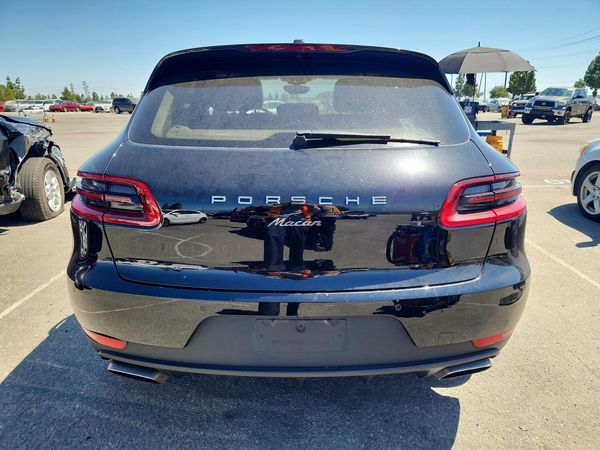 2017 PORSCHE MACAN