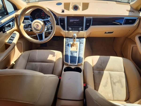 2017 PORSCHE MACAN