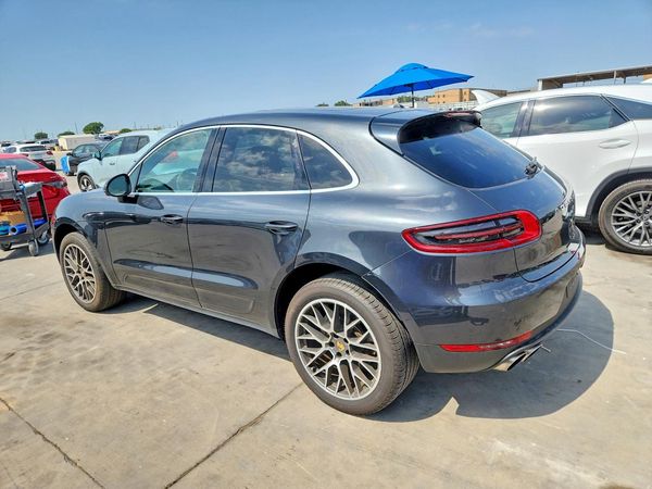 2017 PORSCHE MACAN