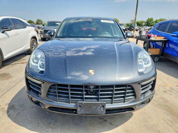 2017 PORSCHE MACAN
