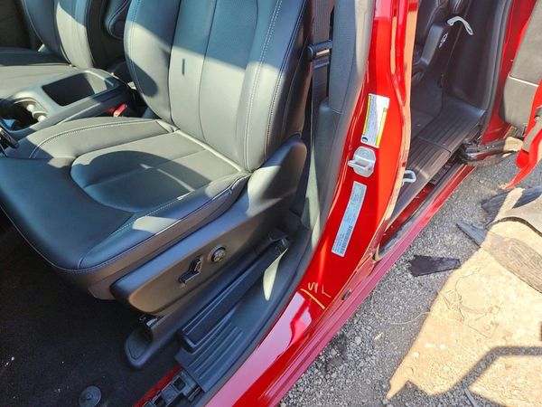 2026 CHRYSLER PACIFICA Select — LOOS