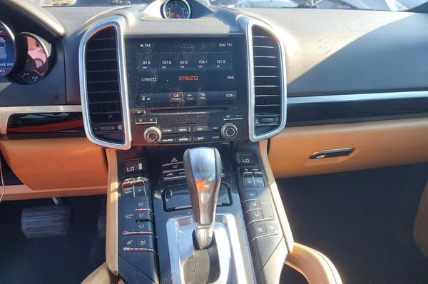 2018 PORSCHE CAYENNE Base / Platinum Edition