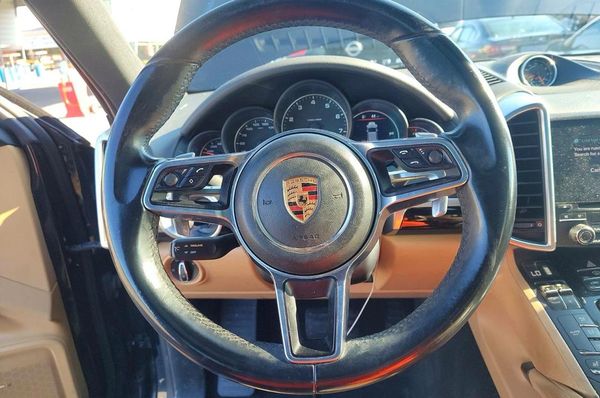 2018 PORSCHE CAYENNE Base / Platinum Edition