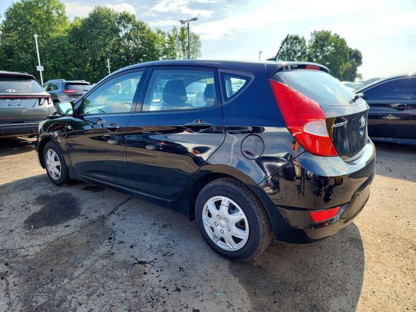2017 HYUNDAI ACCENT SE Base