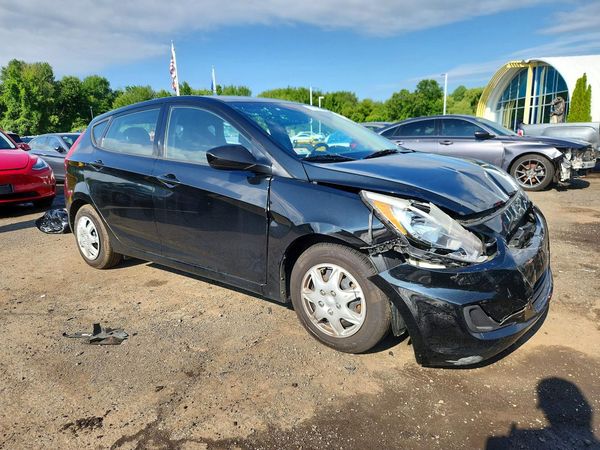 2017 HYUNDAI ACCENT SE Base