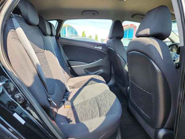 2017 HYUNDAI ACCENT SE Base