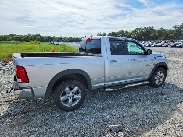 2018 RAM 1500 SLT QUAD CAB 4X4