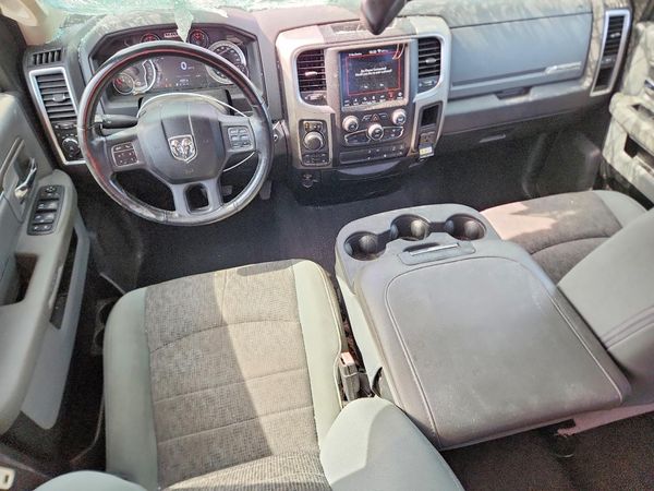 2018 RAM 1500 SLT QUAD CAB 4X4