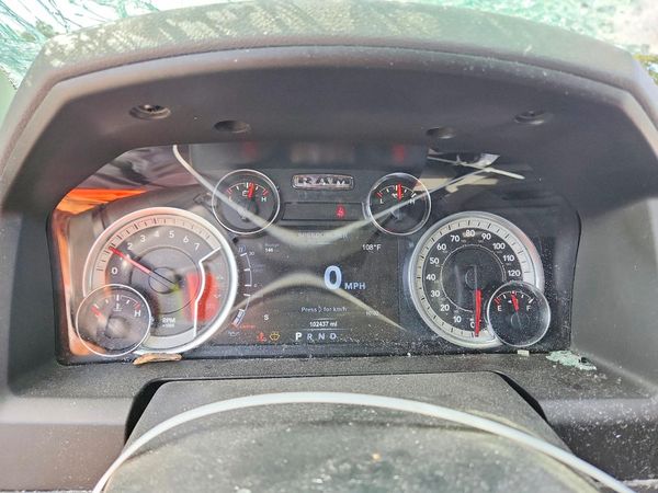 2018 RAM 1500 SLT QUAD CAB 4X4