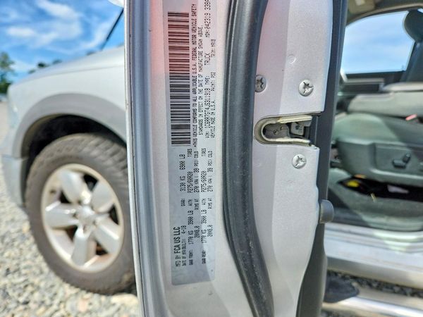 2018 RAM 1500 SLT QUAD CAB 4X4