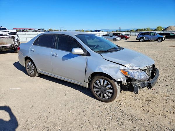 2013 TOYOTA COROLLA