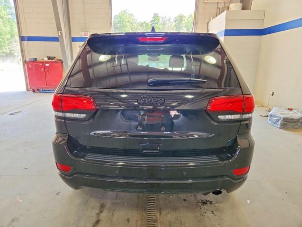 2018 JEEP GRAND CHEROKEE Laredo