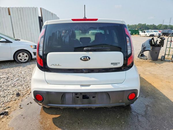 2018 KIA SOUL Base
