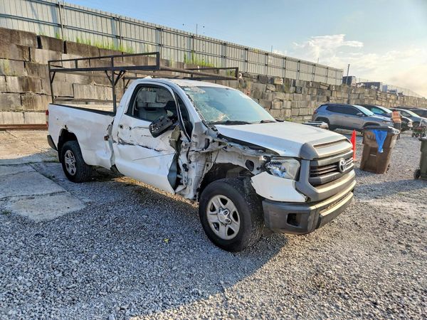 2016 TOYOTA TUNDRA