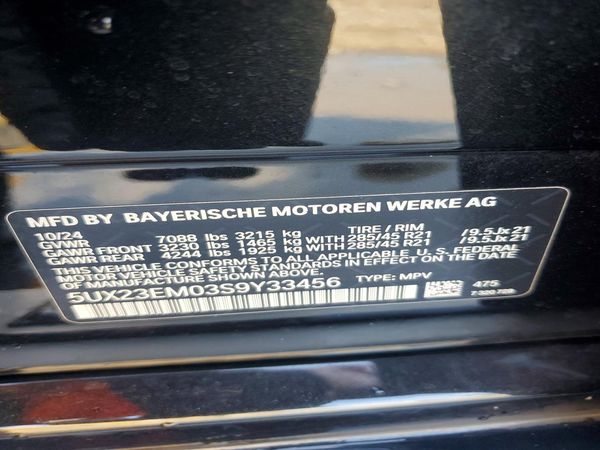 2025 BMW X7 xDrive40i