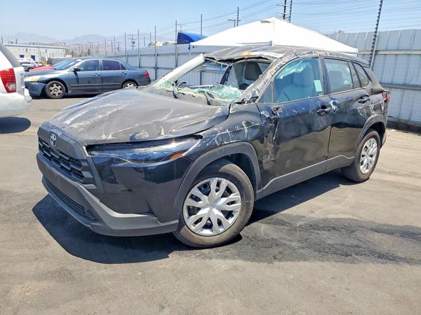 2026 TOYOTA COROLLA CROSS