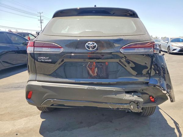 2026 TOYOTA COROLLA CROSS