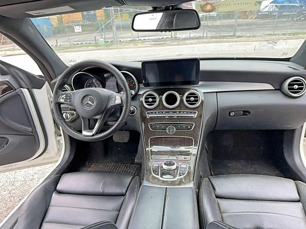 2018 MERCEDES-BENZ C C300