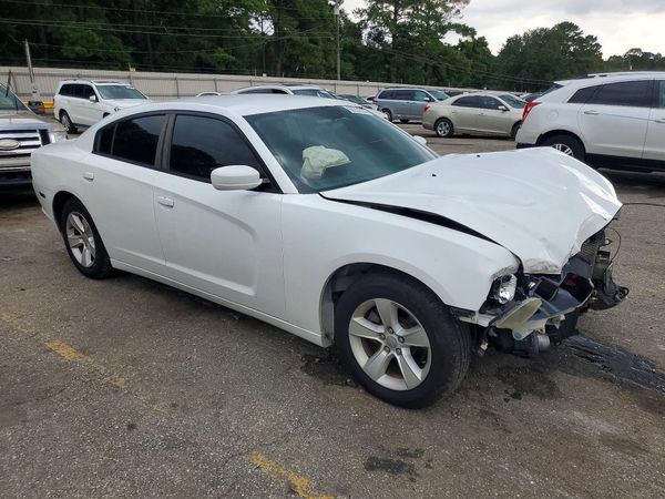2012 DODGE CHARGER SE