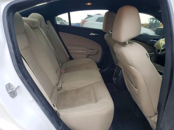 2012 DODGE CHARGER SE