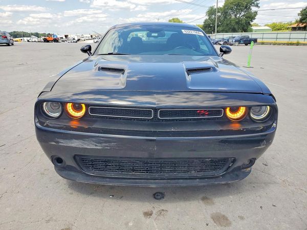 2015 DODGE CHALLENGER SXT