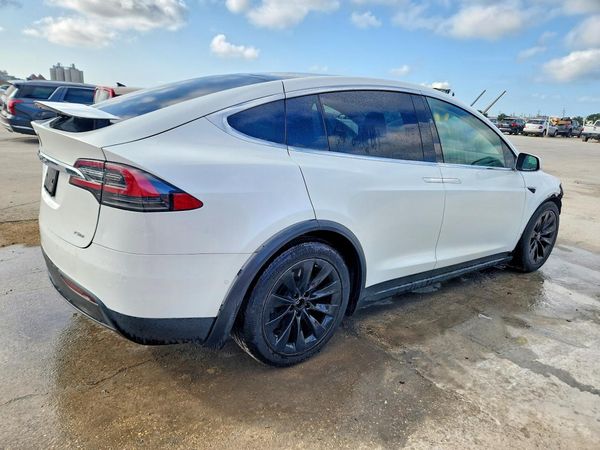 2018 TESLA MODEL X
