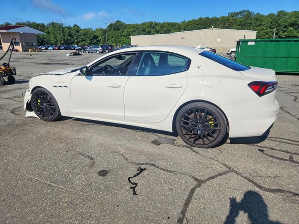2022 MASERATI GHIBLI MODENA