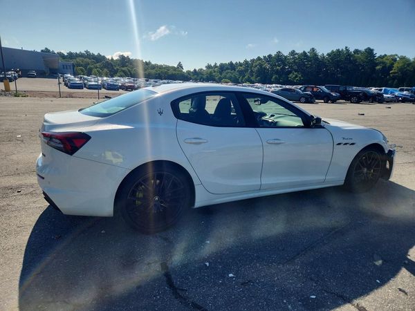 2022 MASERATI GHIBLI MODENA