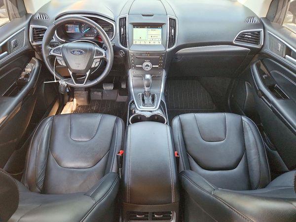 2018 FORD EDGE Titanium