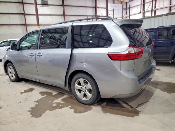 2016 TOYOTA SIENNA