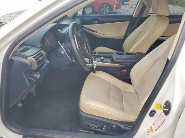 2015 LEXUS IS