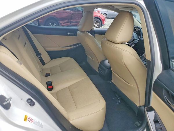 2015 LEXUS IS