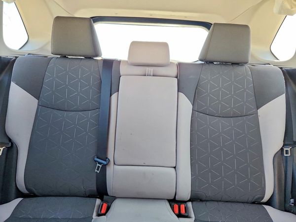 2021 TOYOTA RAV4 XLE — SUVN